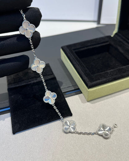[Loran]LUCKY CLOVER 5-MOTIF BRACELET - LASER COLLECTION