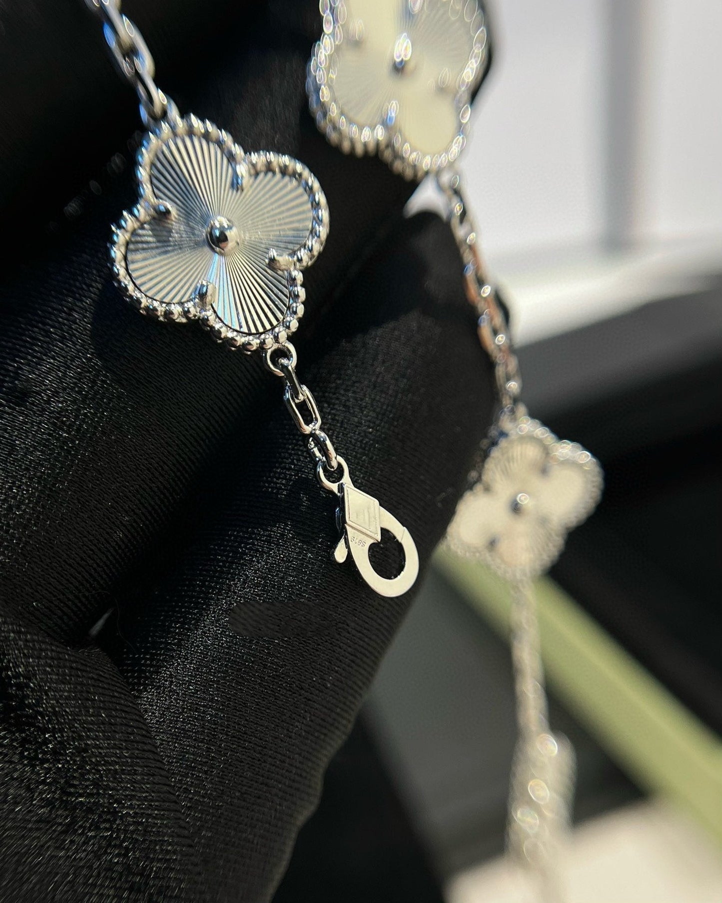 [Loran]LUCKY CLOVER 5-MOTIF BRACELET - LASER COLLECTION