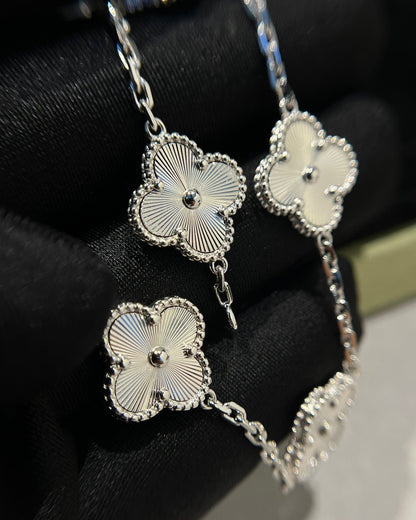 [Loran]LUCKY CLOVER 5-MOTIF BRACELET - LASER COLLECTION